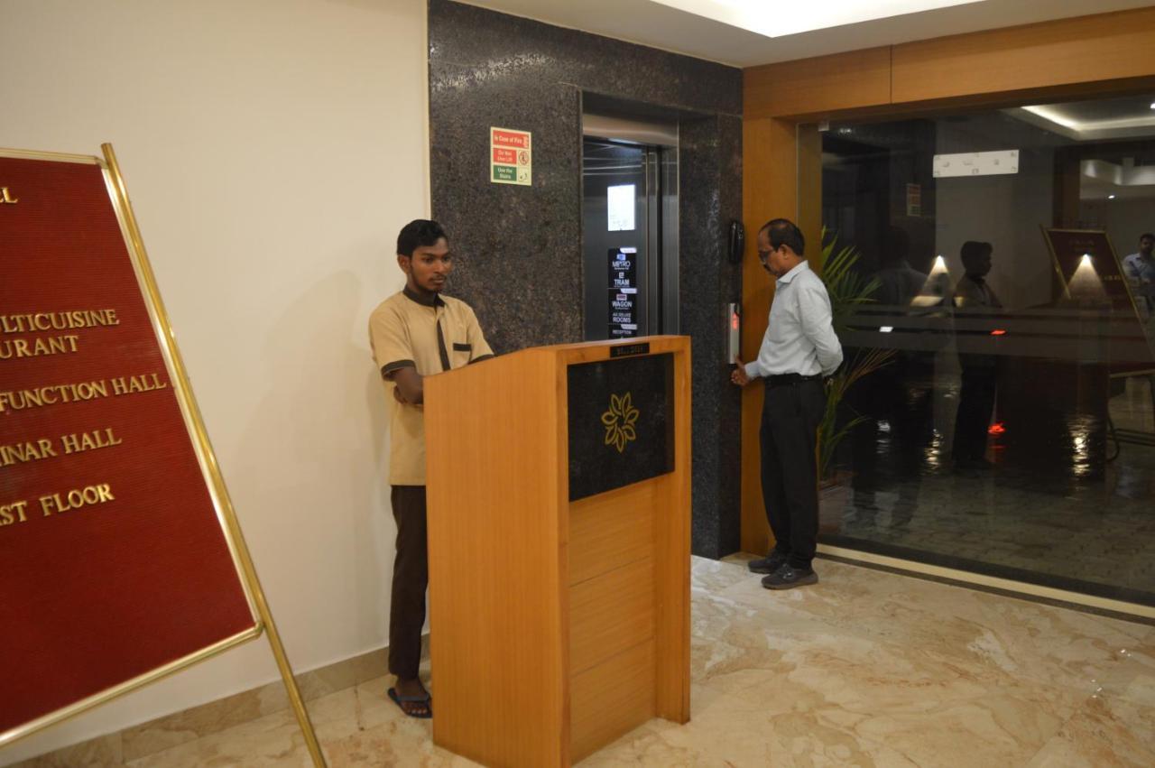 Hotel Apsara Shoranur Kültér fotó