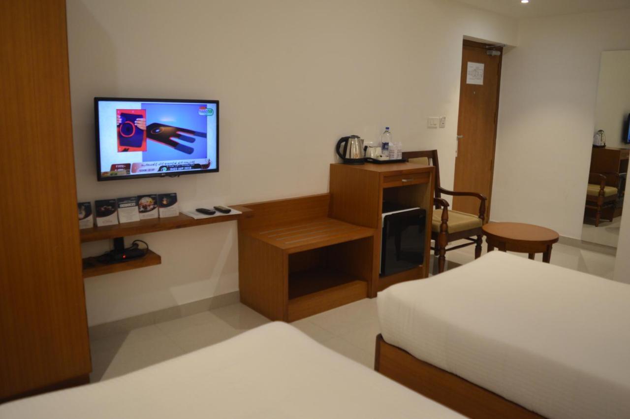 Hotel Apsara Shoranur Kültér fotó