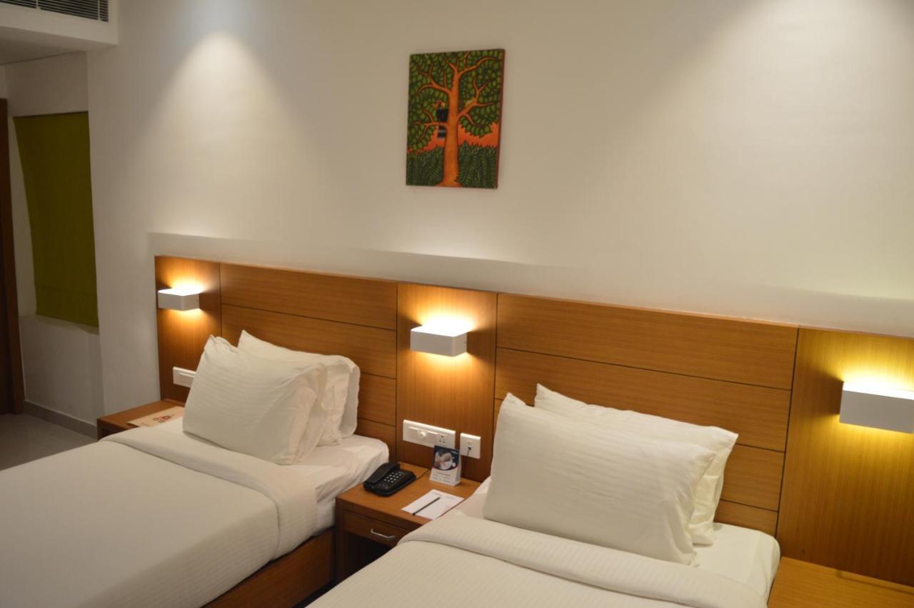 Hotel Apsara Shoranur Kültér fotó